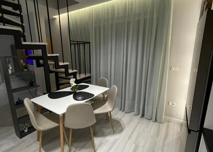 Duka 62 Embassy Block Willa Tirana